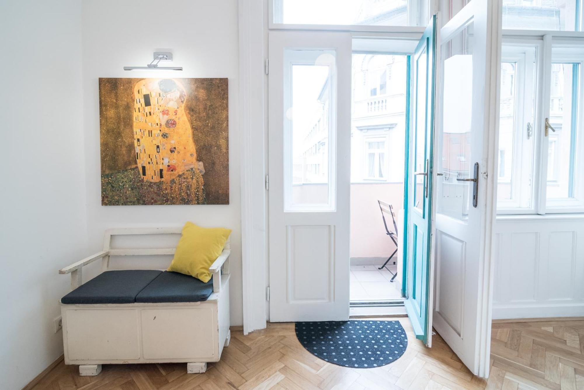 בודפשט Newsunny Apartment At The Budacastle מראה חיצוני תמונה